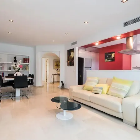 Charming 2 Bedroom Trocadero Arena Area Marbella