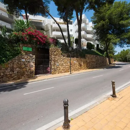 Charming 2 Bedroom Trocadero Arena Area Apartment Marbella