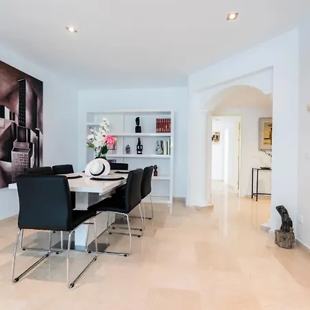 Apartment Charming 2 Bedroom Trocadero Arena Area *