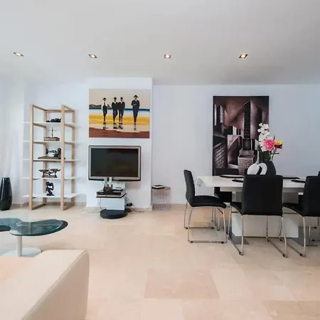 Charming 2 Bedroom Trocadero Arena Area Apartment Marbella