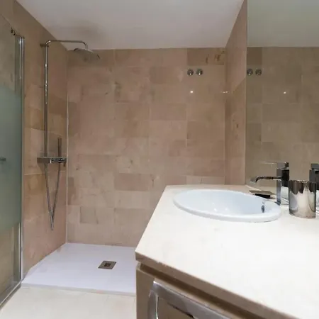 Charming 2 Bedroom Trocadero Arena Area Apartment Marbella